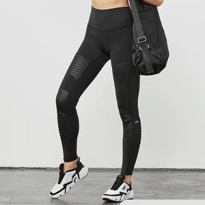 ALO HIGHWAISTED MOTO LEGGING SMALL